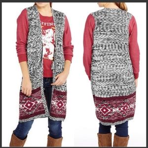 Almost Famous sleeveless Sweater Duster Vest (Womens Medium) Breezy Light Weight